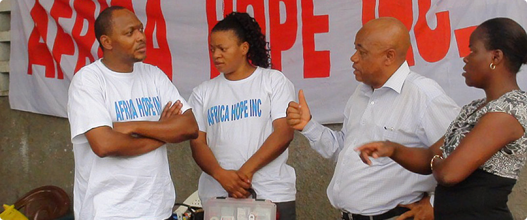 africa hope volunteers talking