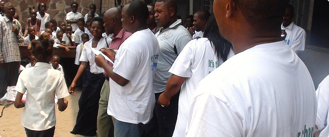 africa hope volunteers standing