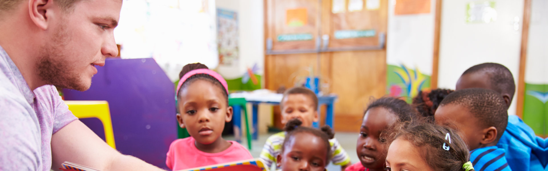 teacher teaching students
